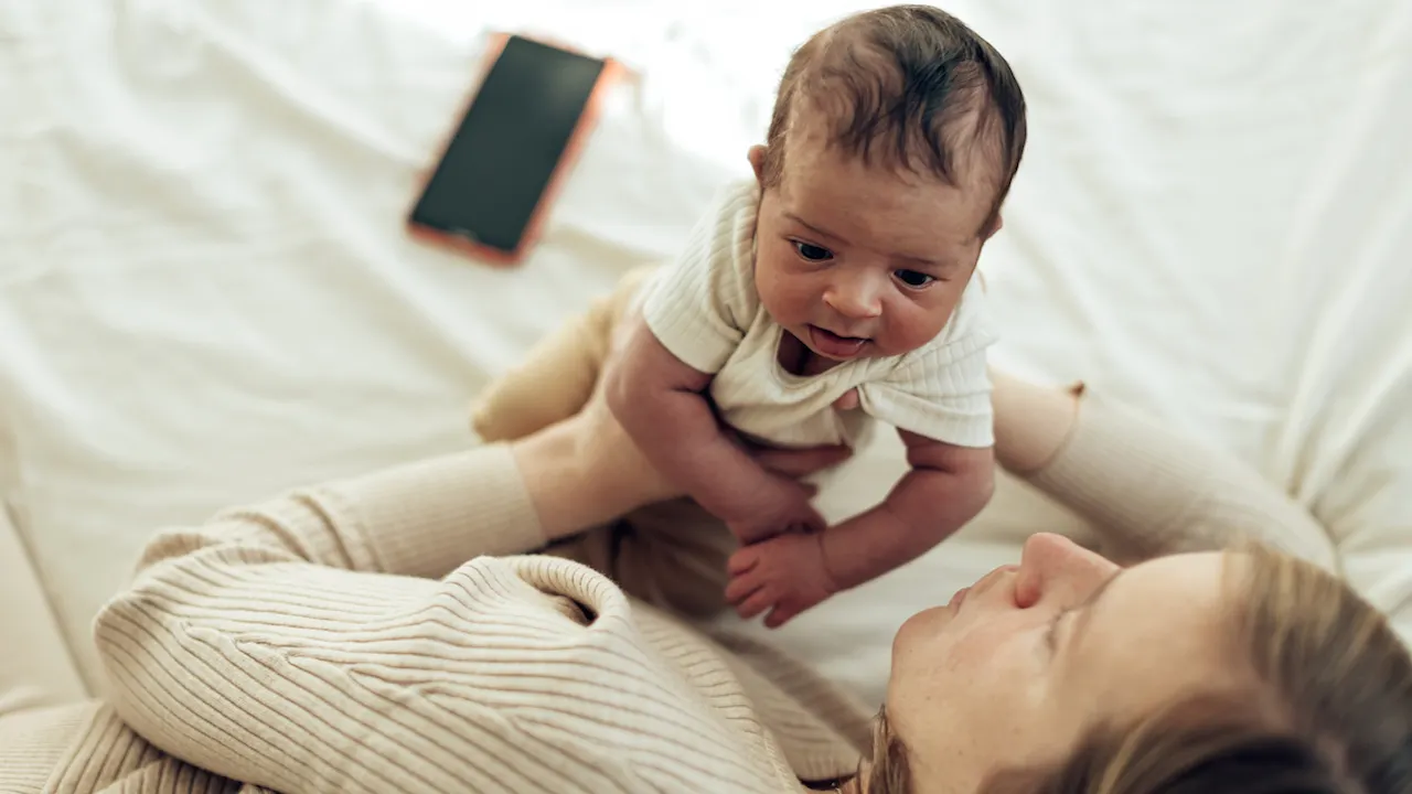 Emma Grede, Skims Co‑Founder, Says Women Should Limit Daily Time with Children to Around Three Hours in Book Preview