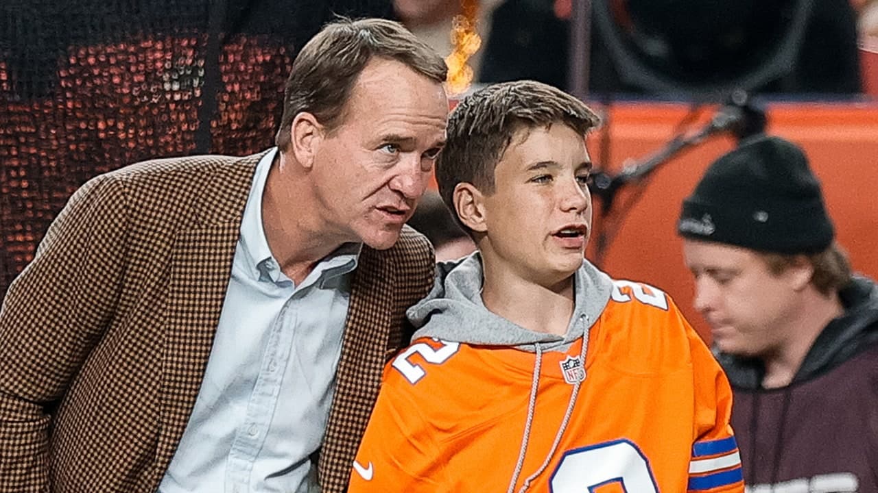 Peyton Manning’s 15-year-old son Marshall draws early attention for his throwing ability amid comparisons to Peyton and Arch Manning