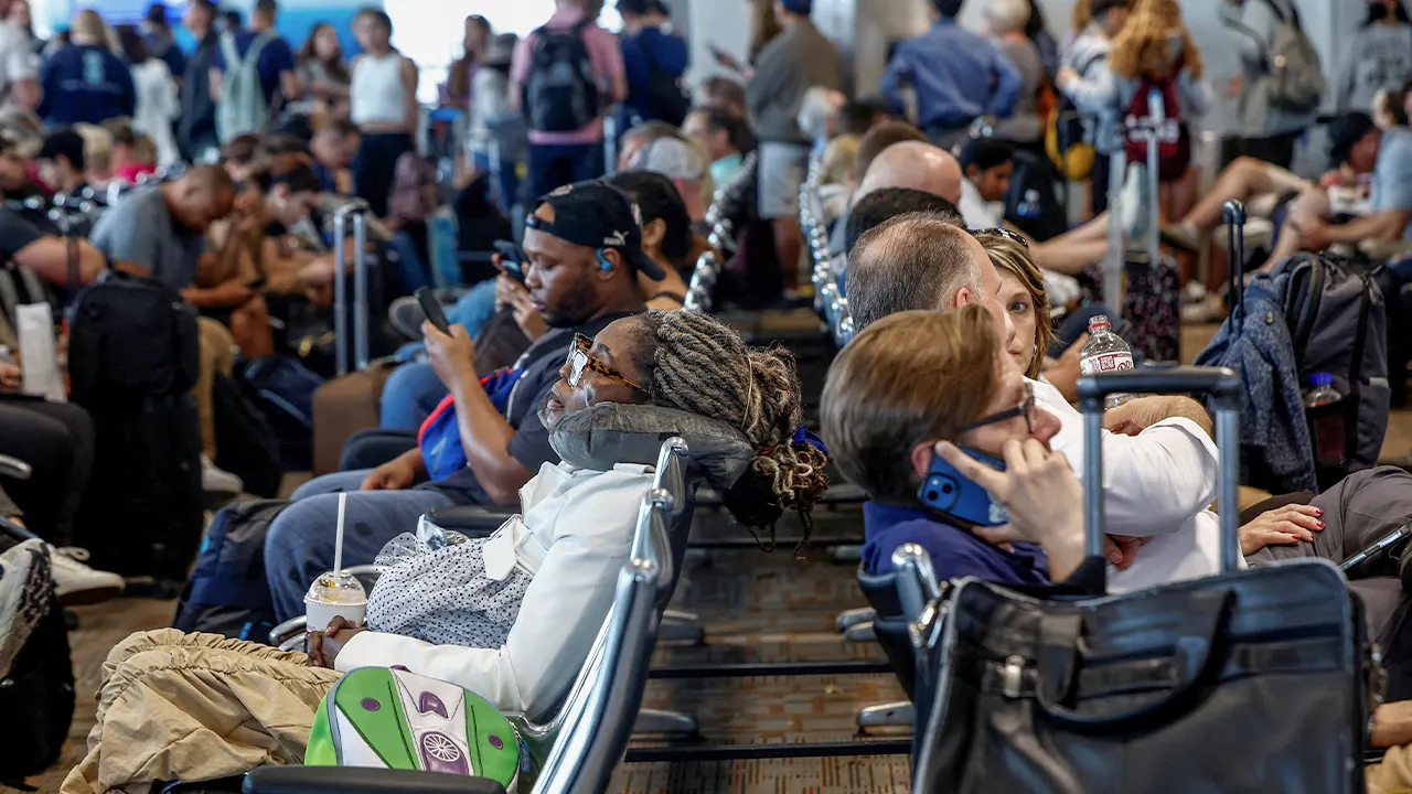 President Trump orders ICE officers to assist at U.S. airports amid TSA staffing shortages; Democrats raise safety and legal concerns