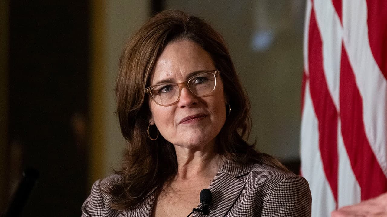 Amy Coney Barrett calls Roe v Wade 'free-floating' decision that judges 'read into' Constitution