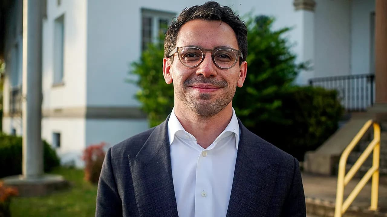 Florida GOP Candidate Pledges to Close Abortion Clinics