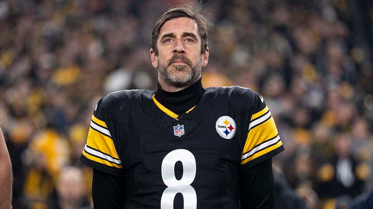 Cardinals coach Mike LaFleur says team is focused on current quarterbacks, downplays interest in free agent Aaron Rodgers