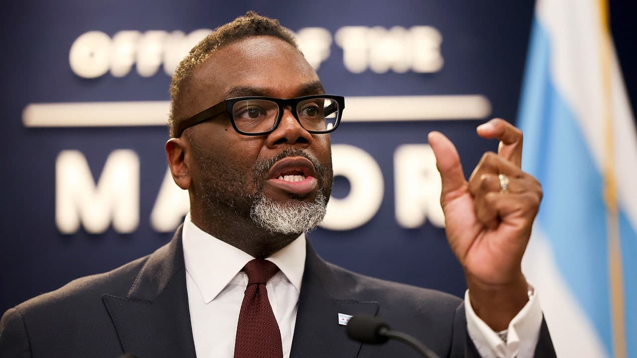 Chicago Mayor Brandon Johnson says he left a Bears–Packers game early to avoid Soldier Field traffic as team confirms Arlington Heights and Hammond remain stadium options