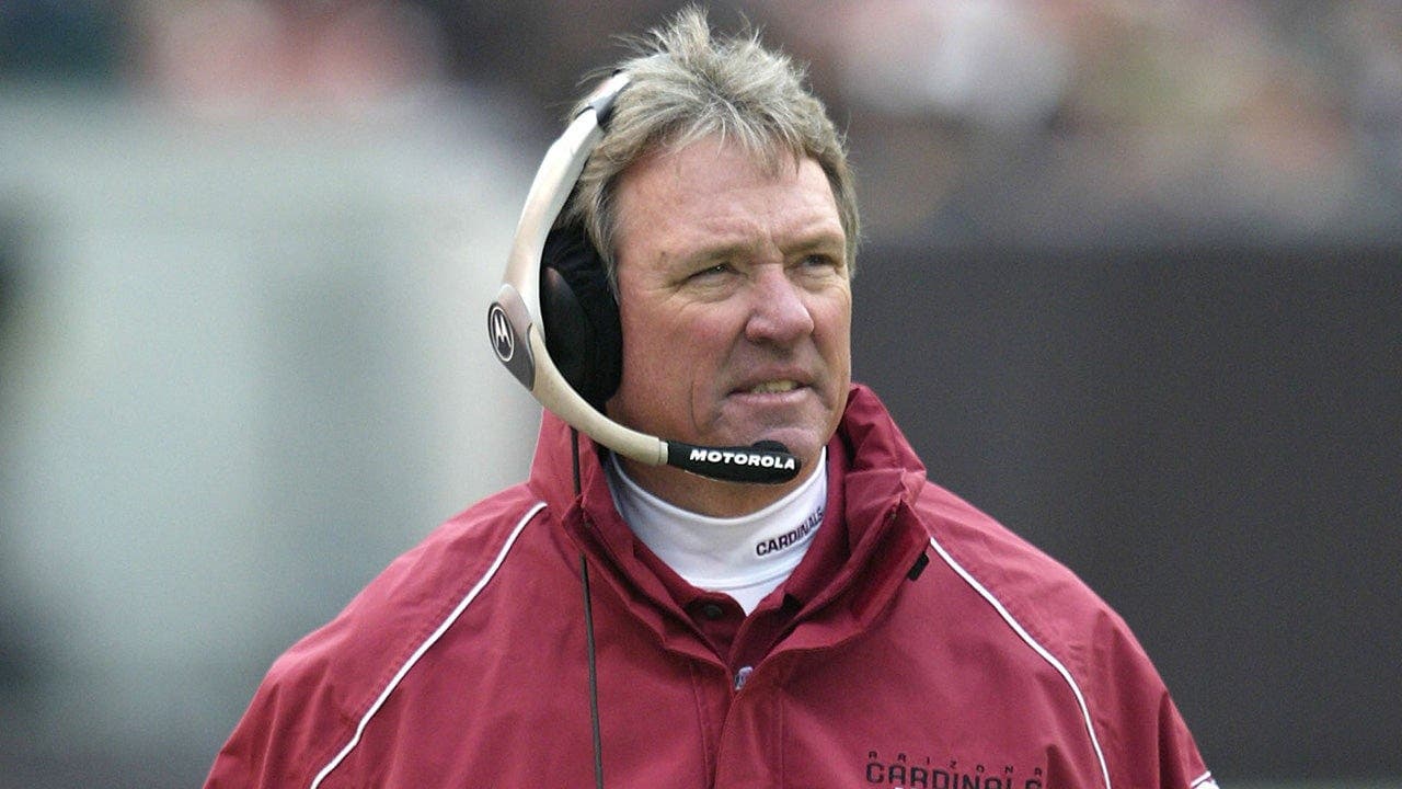 Dave McGinnis, former Arizona Cardinals head coach and longtime Tennessee Titans assistant and broadcaster, dies at 74