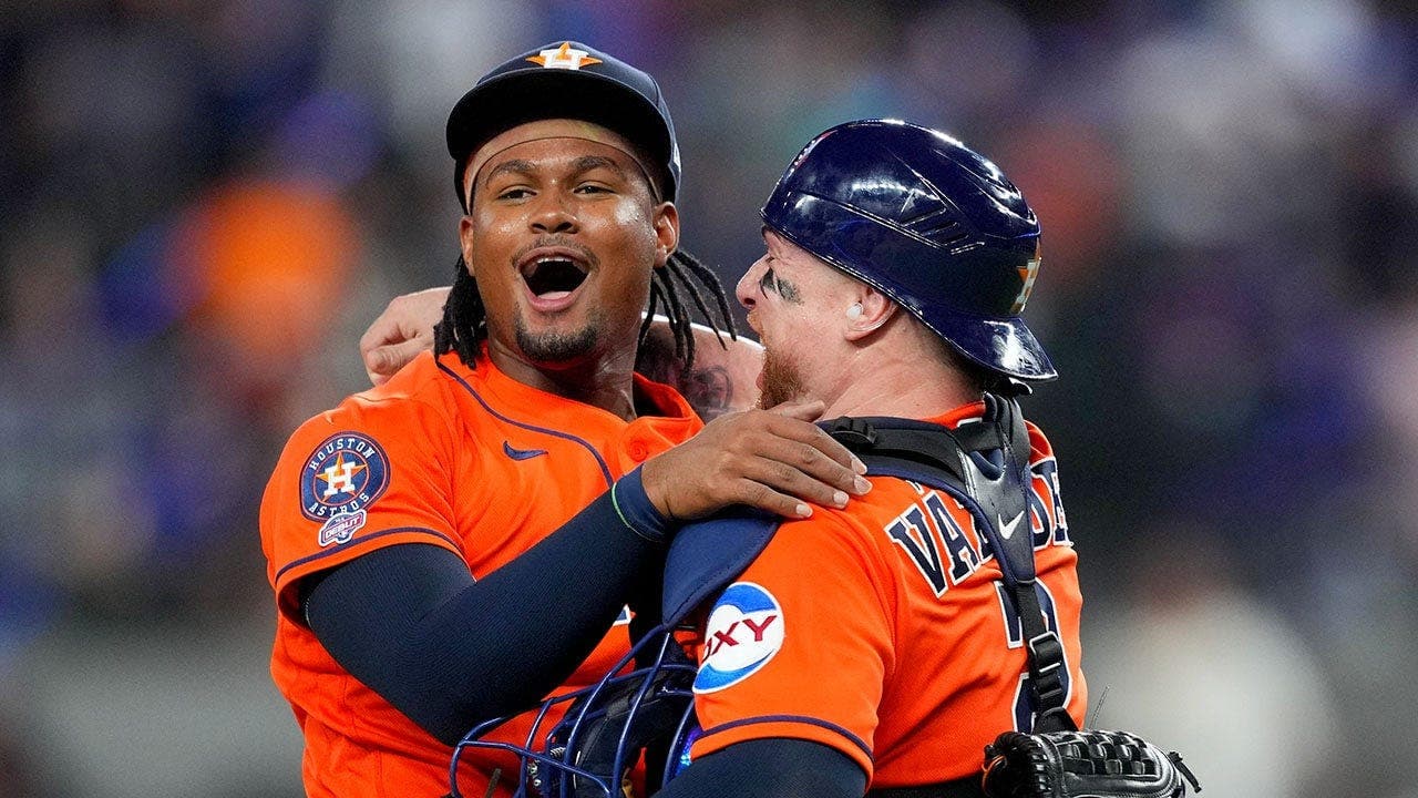 Alimber Santa becomes first pitcher since 1900 to appear in a no-hitter during his MLB debut as Astros beat Rangers 9-0 (May 25, 2026)