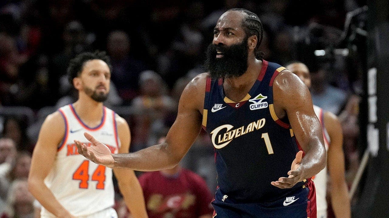 Cleveland Cavaliers say playoff ticket-transfer rules led to relocation of up to 10 Knicks fans, including Fat Joe, from courtside during Games 3–4
