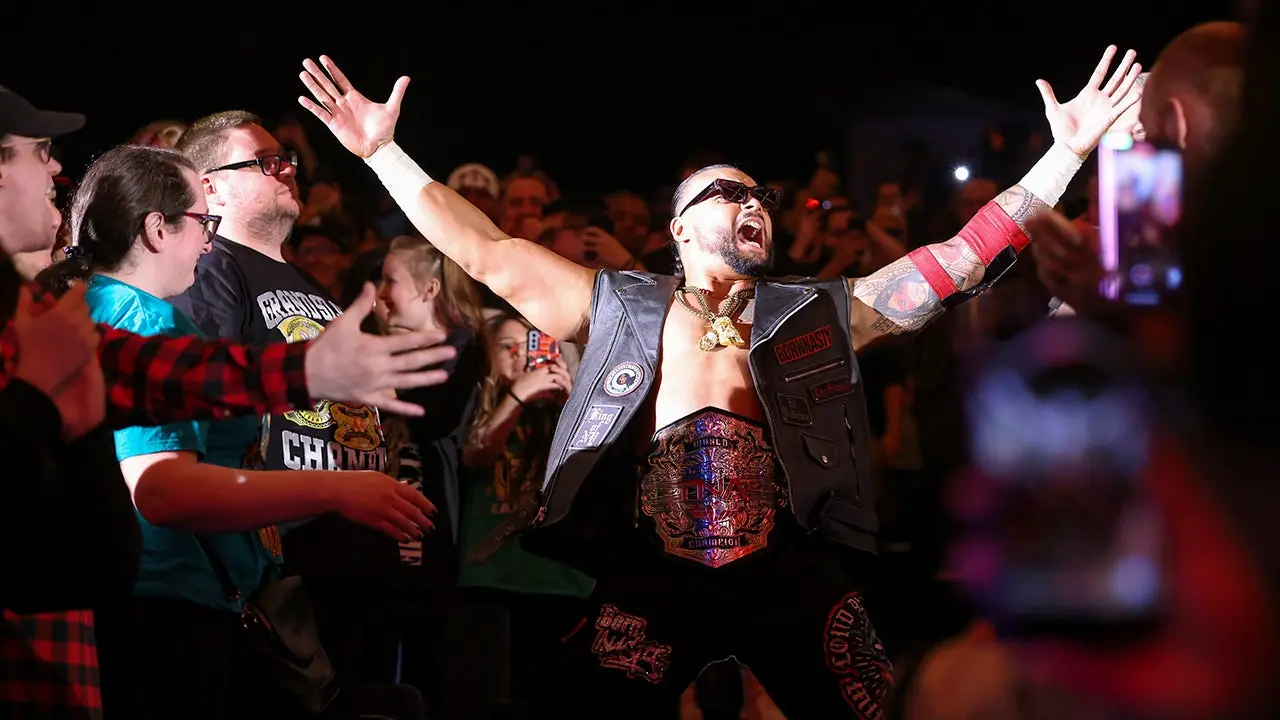 Steve Maclin returns on TNA Impact to challenge Mike Santana for TNA World Title; Santana retains — Cedric Alexander faces Fabian Aichner's challenge