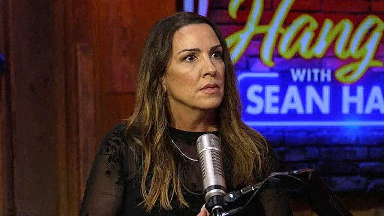 Sara Carter says she and John Solomon began investigating alleged FBI surveillance of President-elect Donald Trump following source warnings