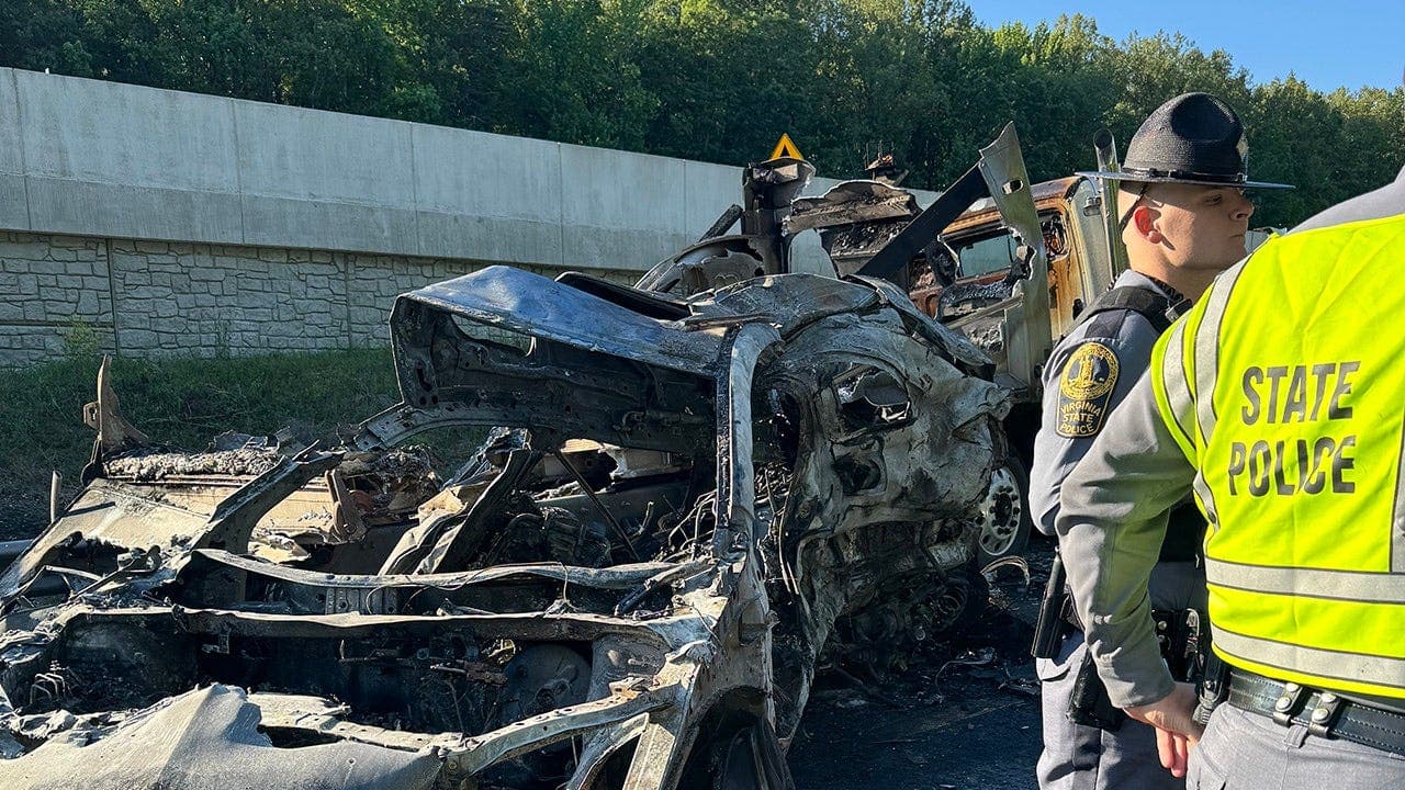 Virginia I-95 multi-vehicle crash kills five; Transportation Secretary says bus driver does not speak English