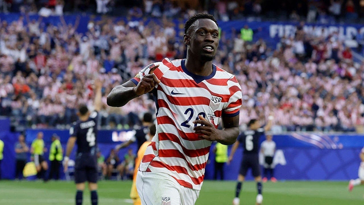 U.S. Beats Paraguay 4-1 in World Cup Opener