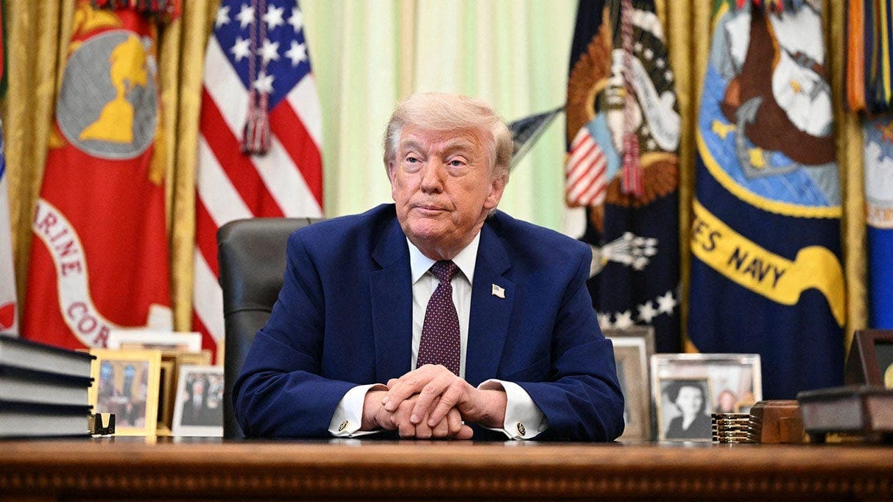 Trump's Off-Script Remarks Amid GOP Defections