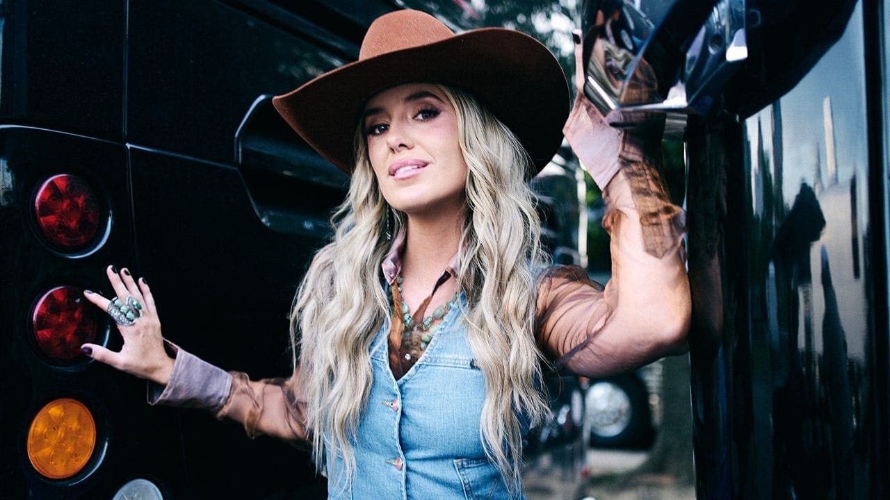 Lainey Wilson Shares Lake Day Instagram Photos