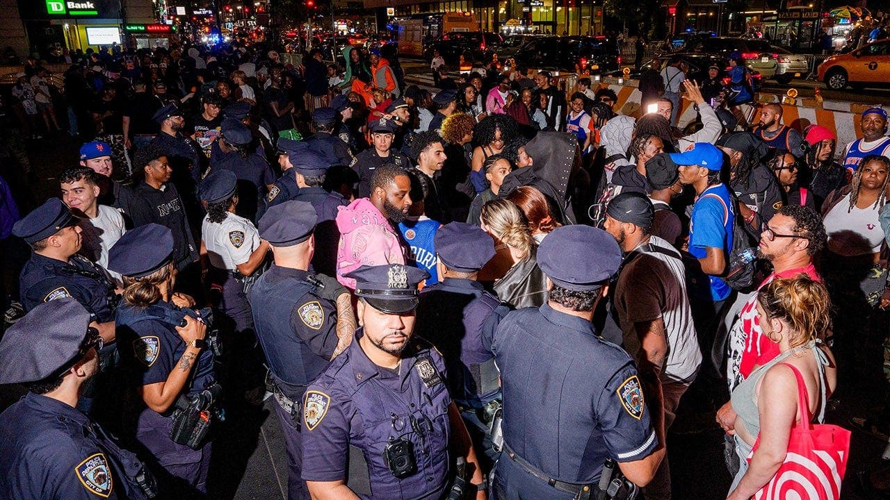 Karl-Anthony Towns praises NYPD for crowd management during Knicks’ Game 1 win in 2026 NBA Finals