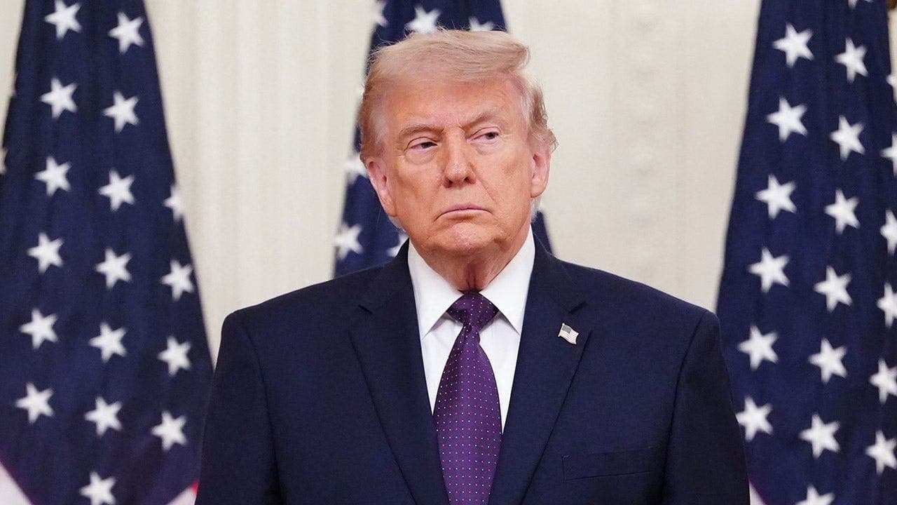 House votes 215-208 to limit presidential war powers over Iran as Democrats and four Republicans support withdrawal without congressional authorization