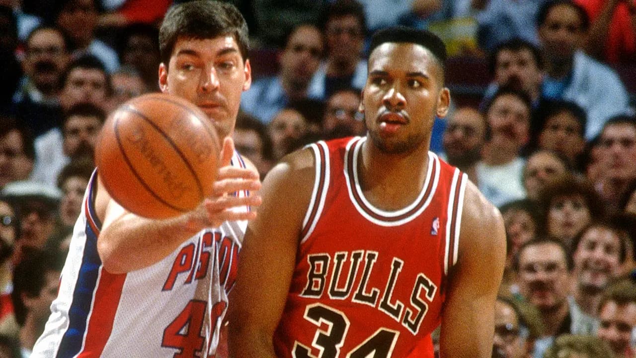 Stacey King, longtime Bulls player and broadcaster, dies at 59