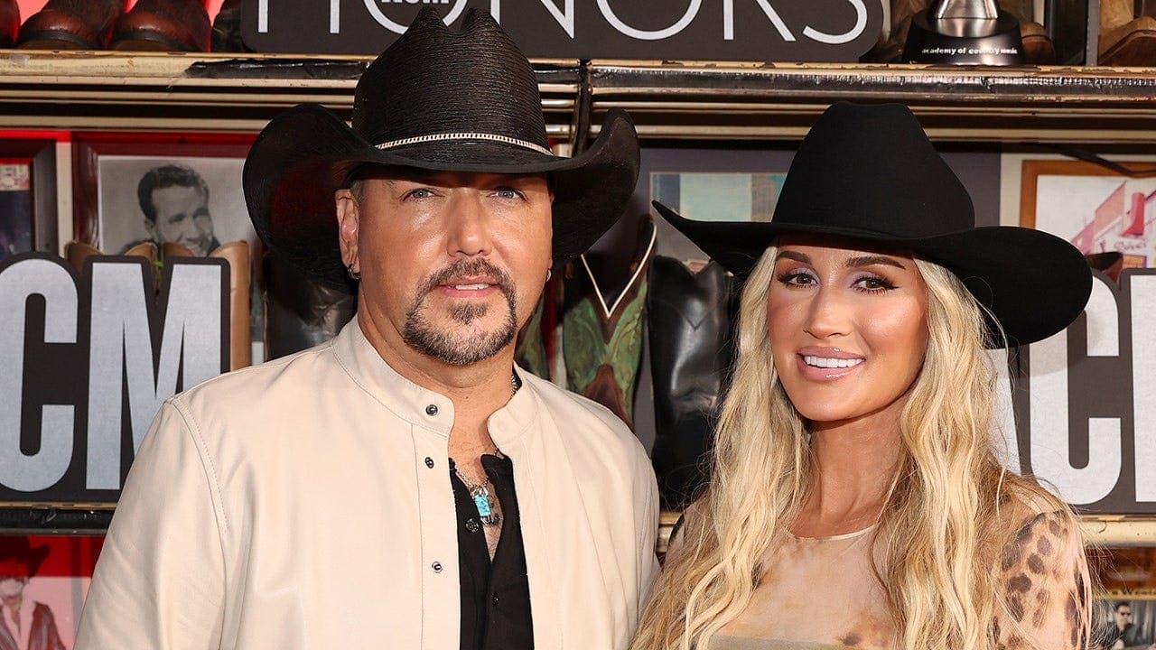 Brittany and Jason Aldean Extend Bahamas Vacation
