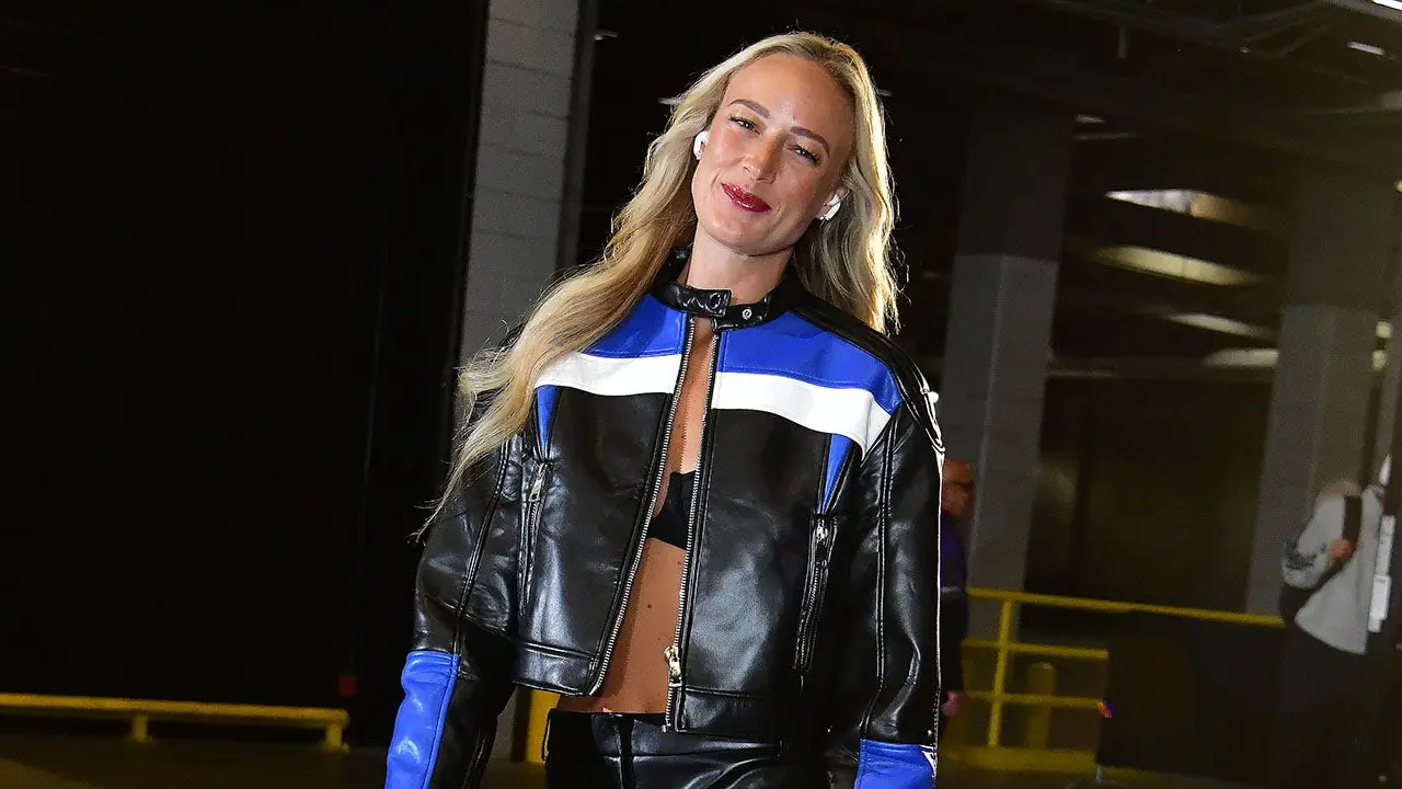 Sophie Cunningham Arrives; Fever Coach Silent on Clark